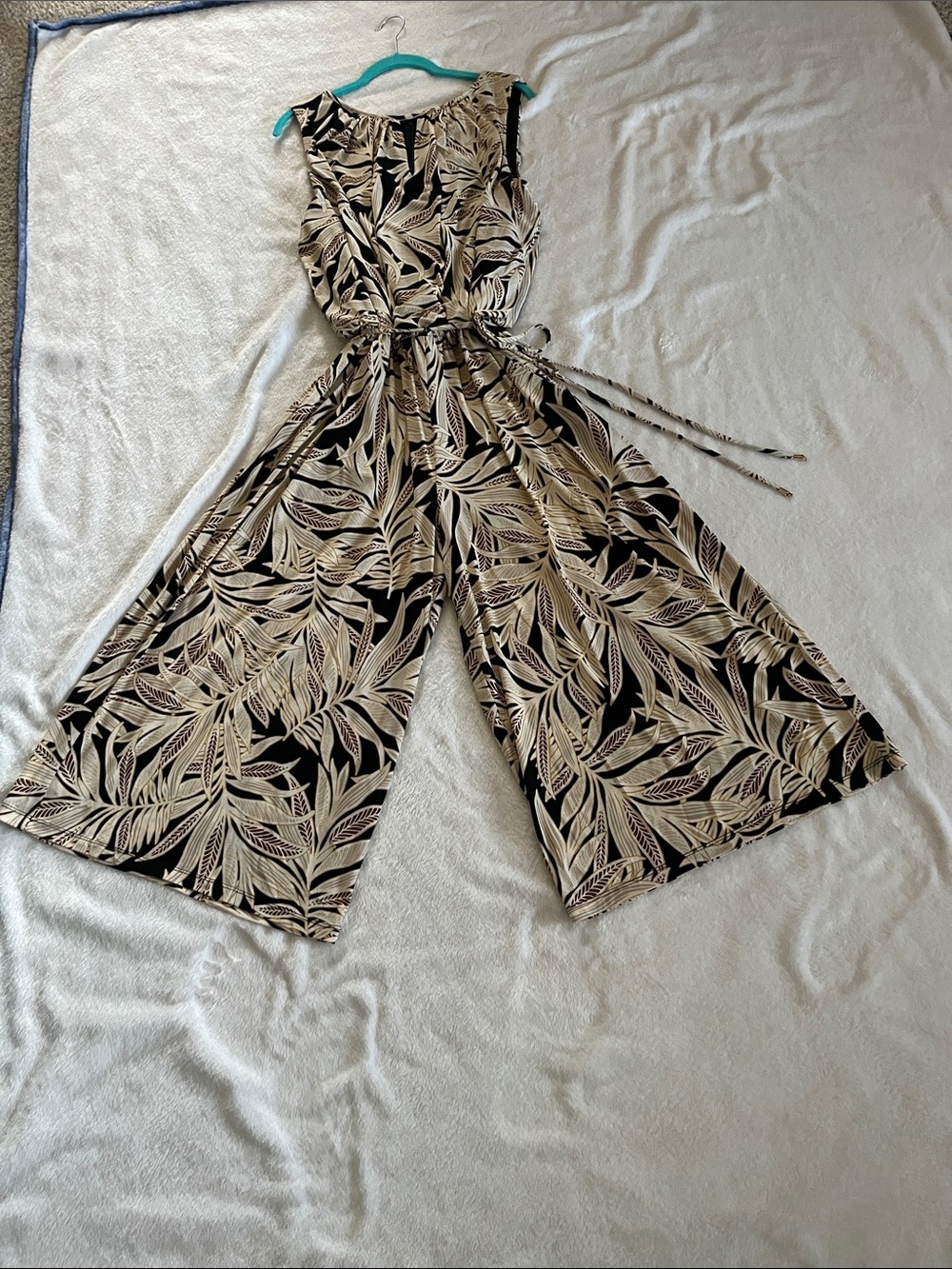 Roz & Ali Black and Cream Leaf-Print Wide-Leg Jumpsuit - NWOT - Picture 2 of 13
